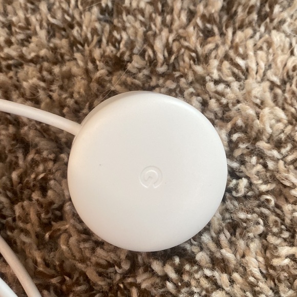 Pink Google mini - Picture 3 of 4